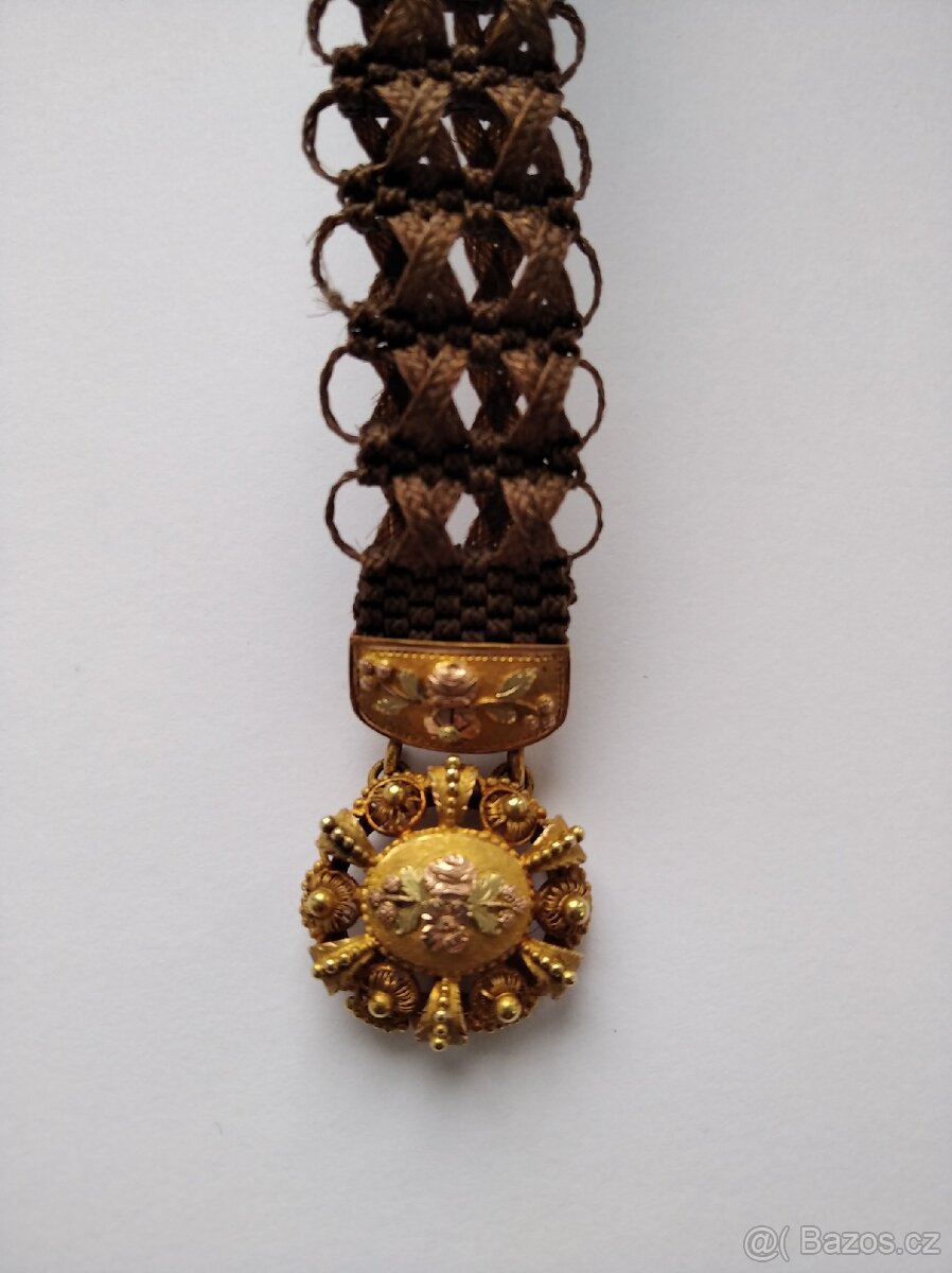 NÁRAMEK VLASOVÝ Au - 2