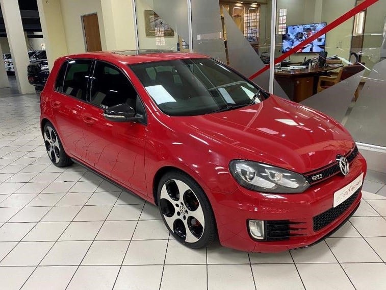 Sháním VW Golf 5 GTI, VW Golf 6 GTI, BMW E91 330D - 2