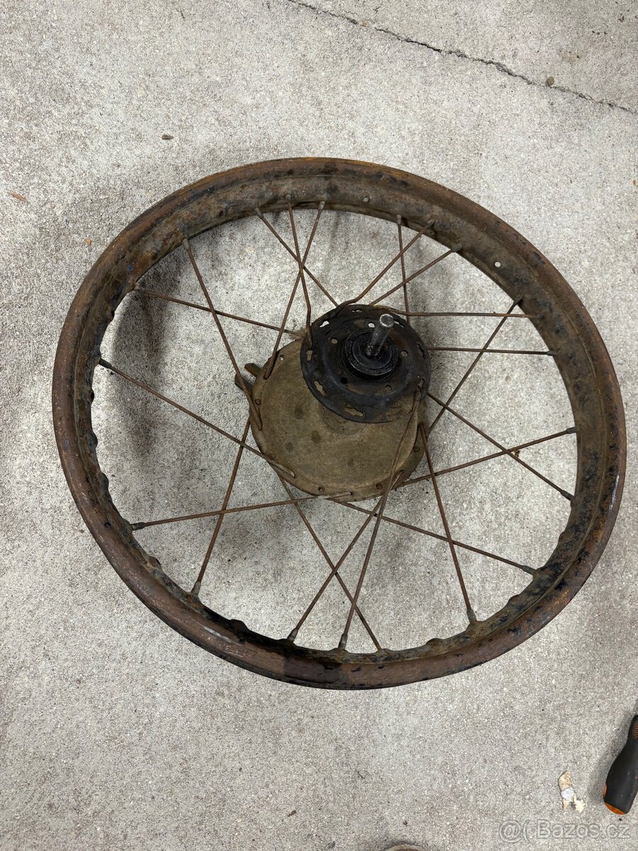 Čz předválečná zadní kolo - 2