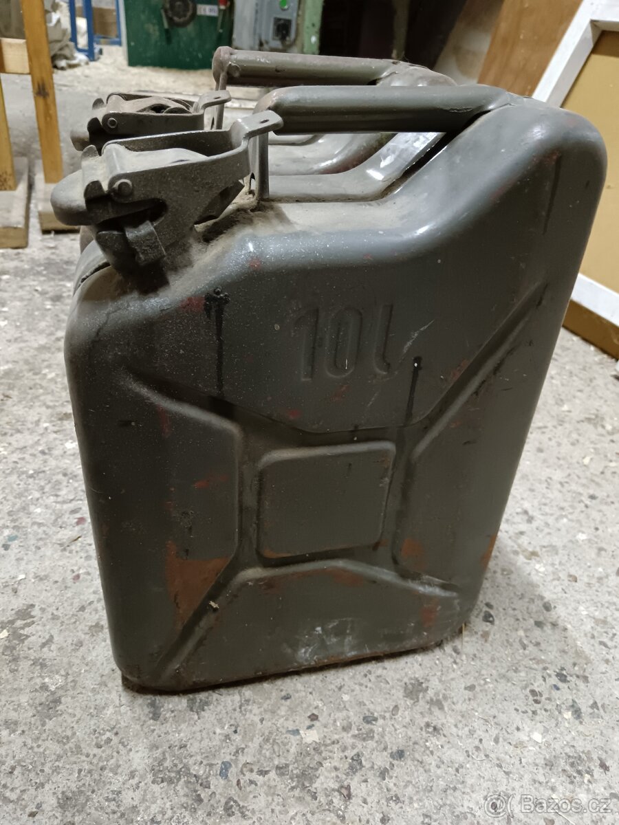 Plechové kanystry - 2