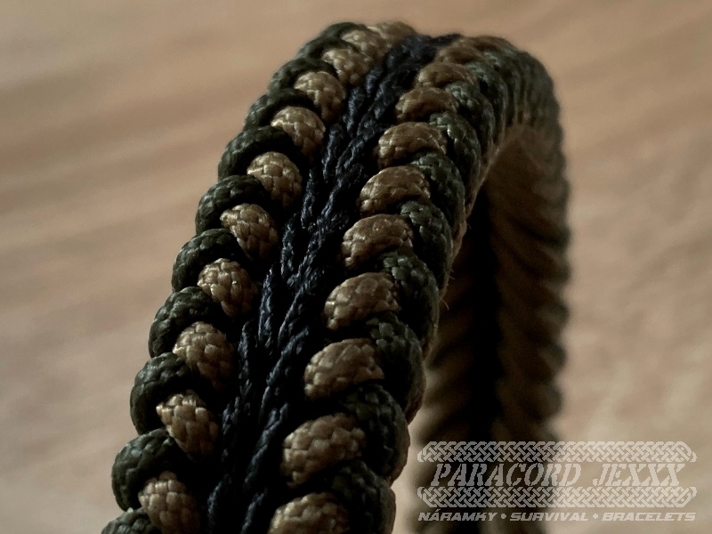 Paracord náramek (19 cm) oliv - bronze - black - 2