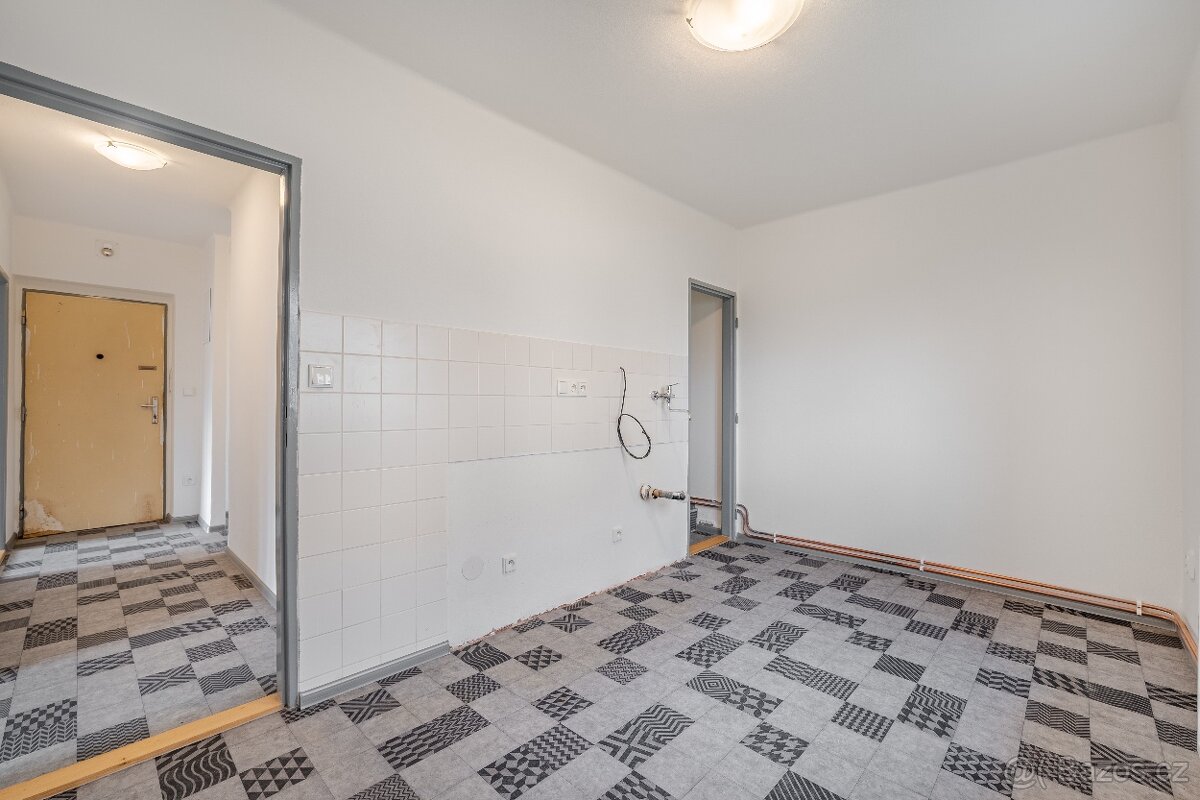 Prodej bytu 2+1, po rekonstrukci, Telč - 2