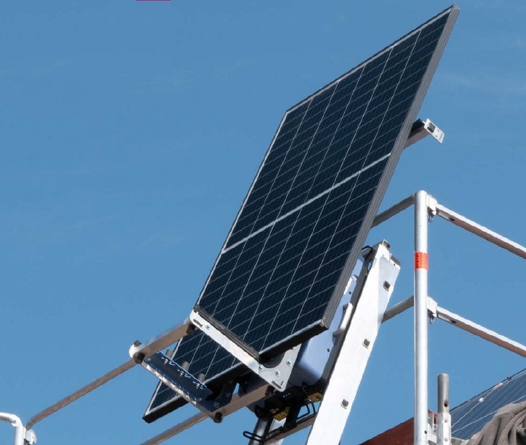 GEDA Akku Lift pro přepravu solárních panelů - 2