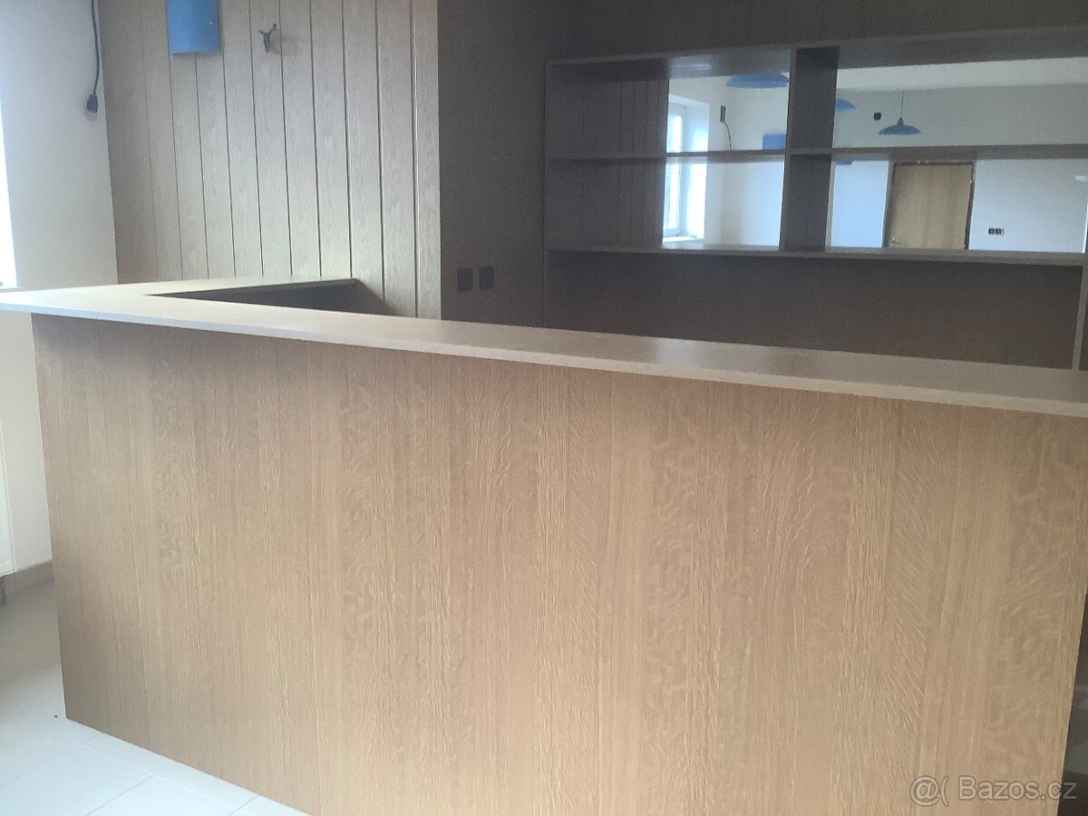 Bar + barová stěna - 2