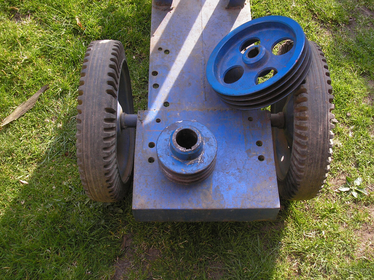 štěpkovač špalíkovač - 2