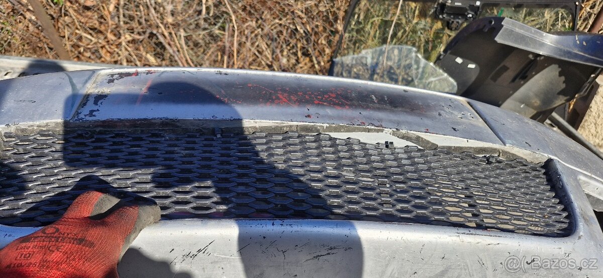 Predni naraznik Audi A6 S6 4B C5 - 2