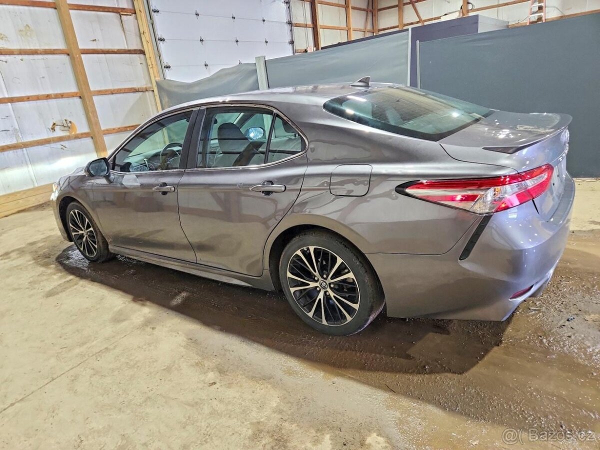 2019 TOYOTA CAMRY SE - 2