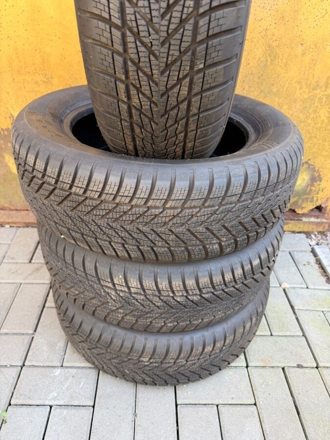 Zimní pneumatiky Dunlop 205/60/16 - 2