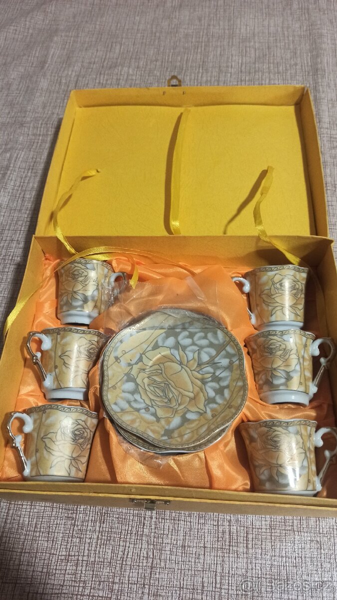 skleničky porcelán - 2