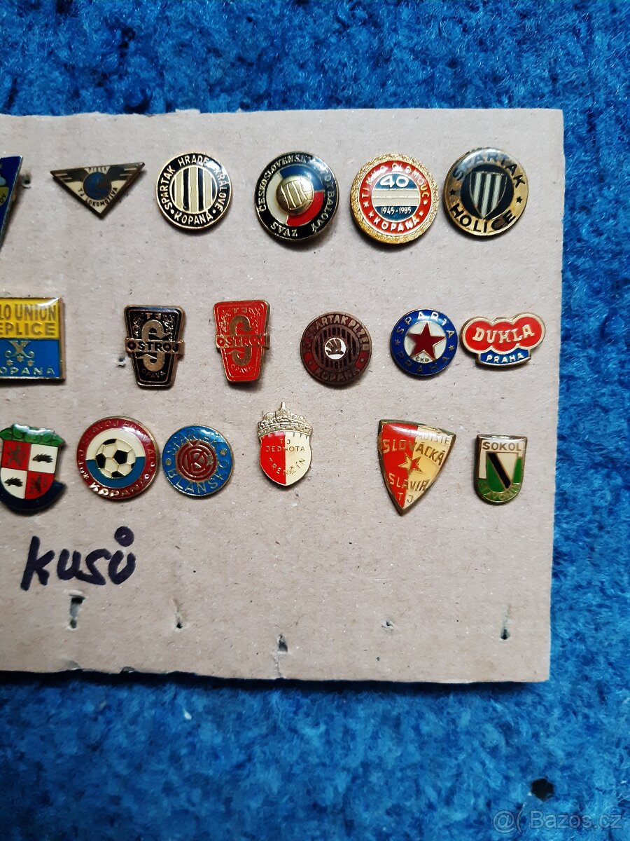 Fotbalové odznaky ( naše ) 30 kusů . - 2