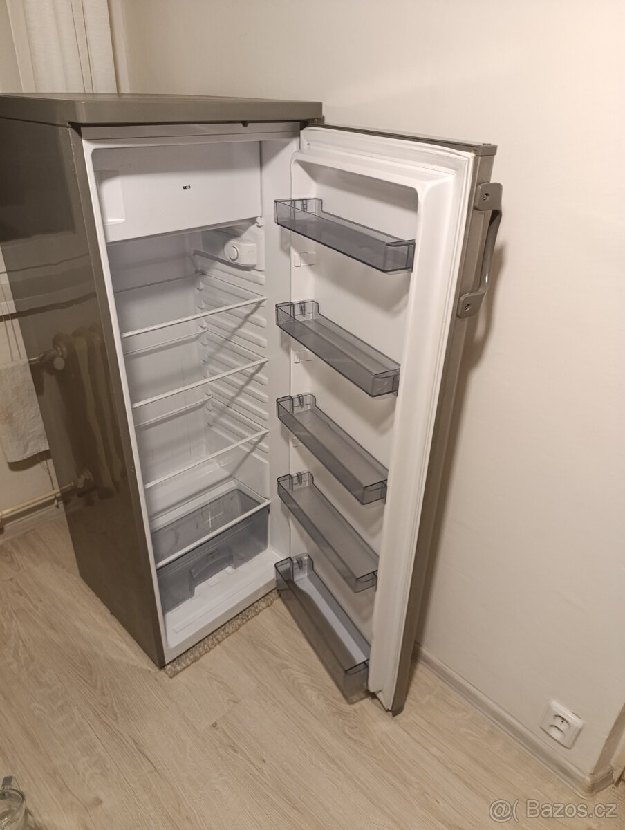 Nerezová lednice s mrazákem Gorenje RB4142ANX - 2