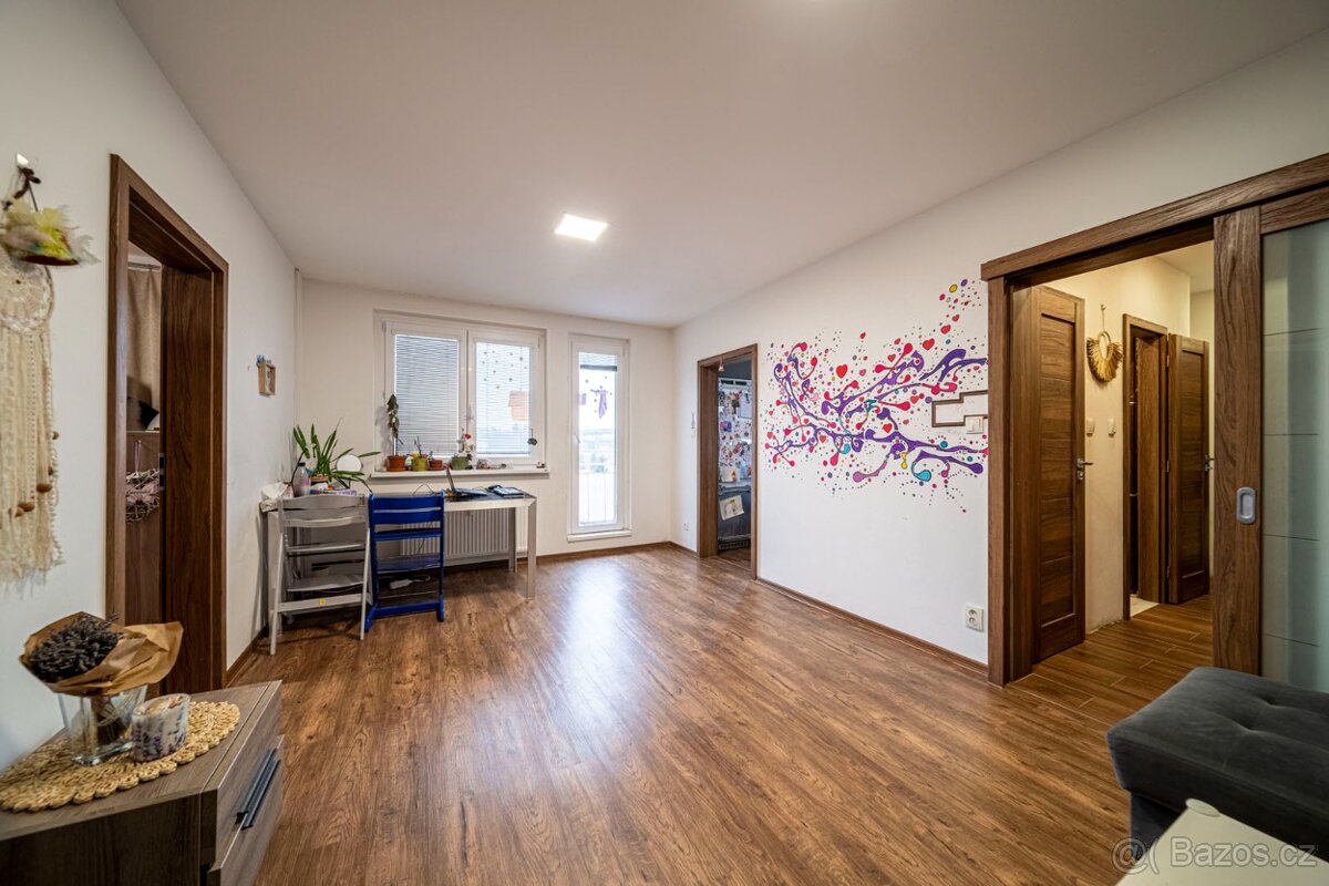 Byt 3+1 na prodej, osobní vlastnictví, centrum UH - 2