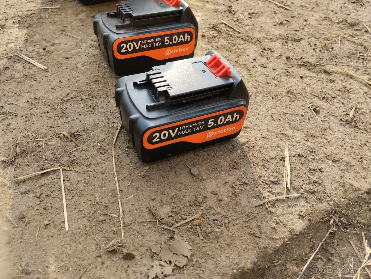 Aku kompresor Black Decker + dvě baterie - 2