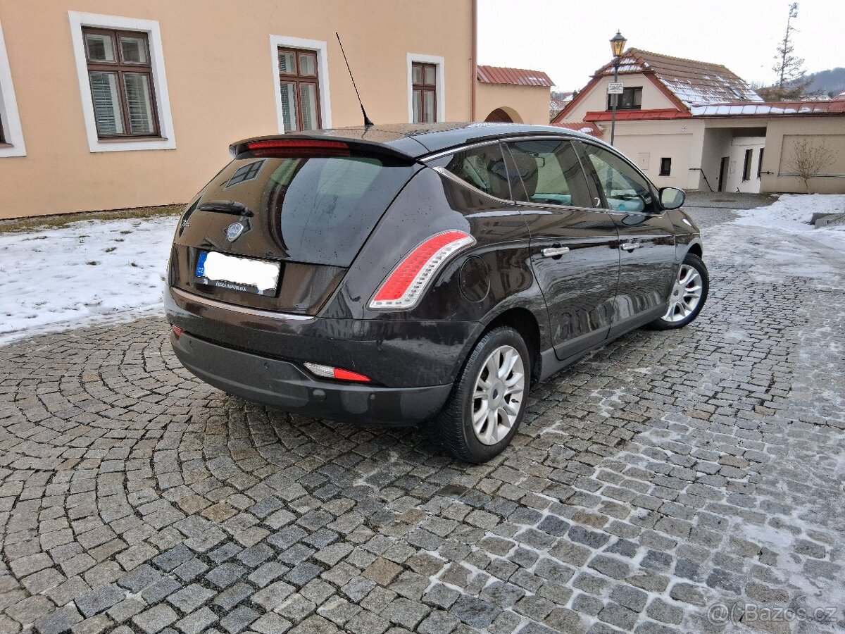 Lancia delta 1.6 multijet 88kw TOP - 2