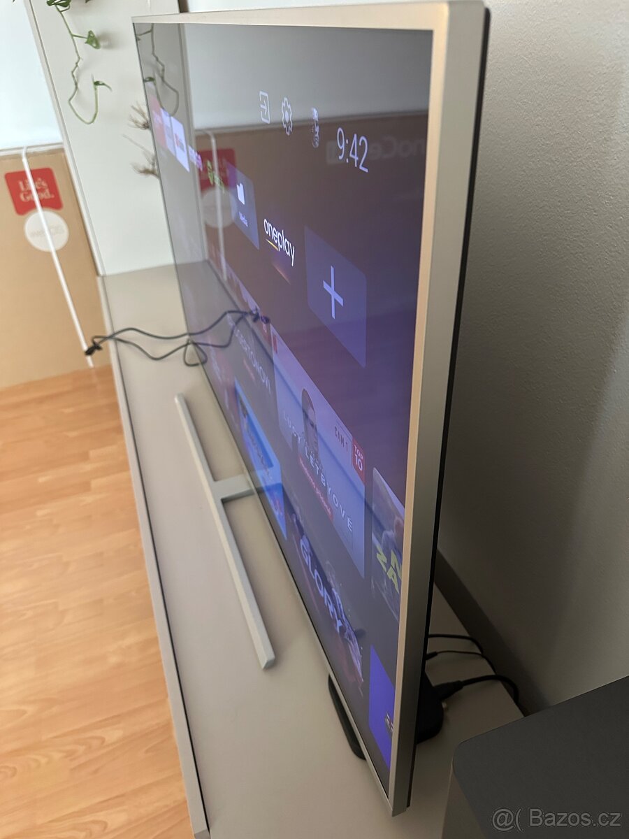 Stříbrná televize Philips - 2