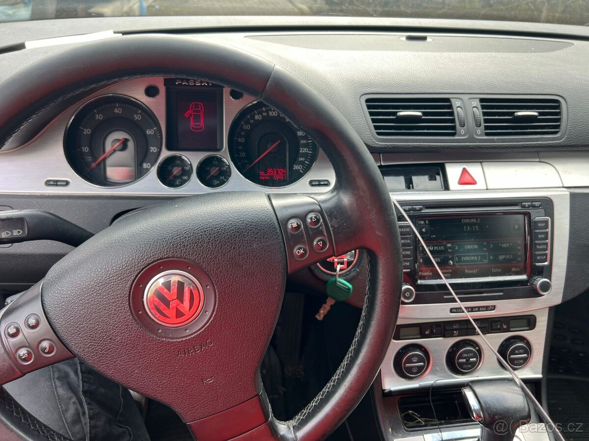 Volkswagen Passat - 2