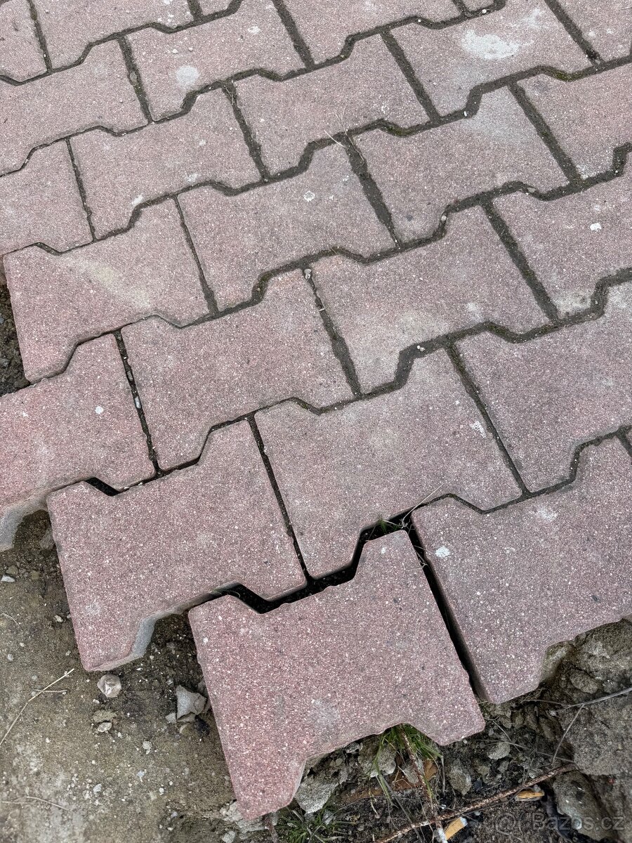 Venkovni dlazba icko cervena- za odvoz - 2