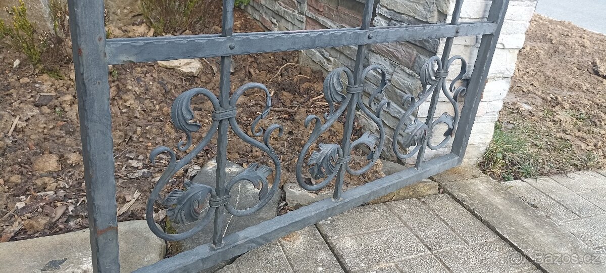 Kovaný plot - 2