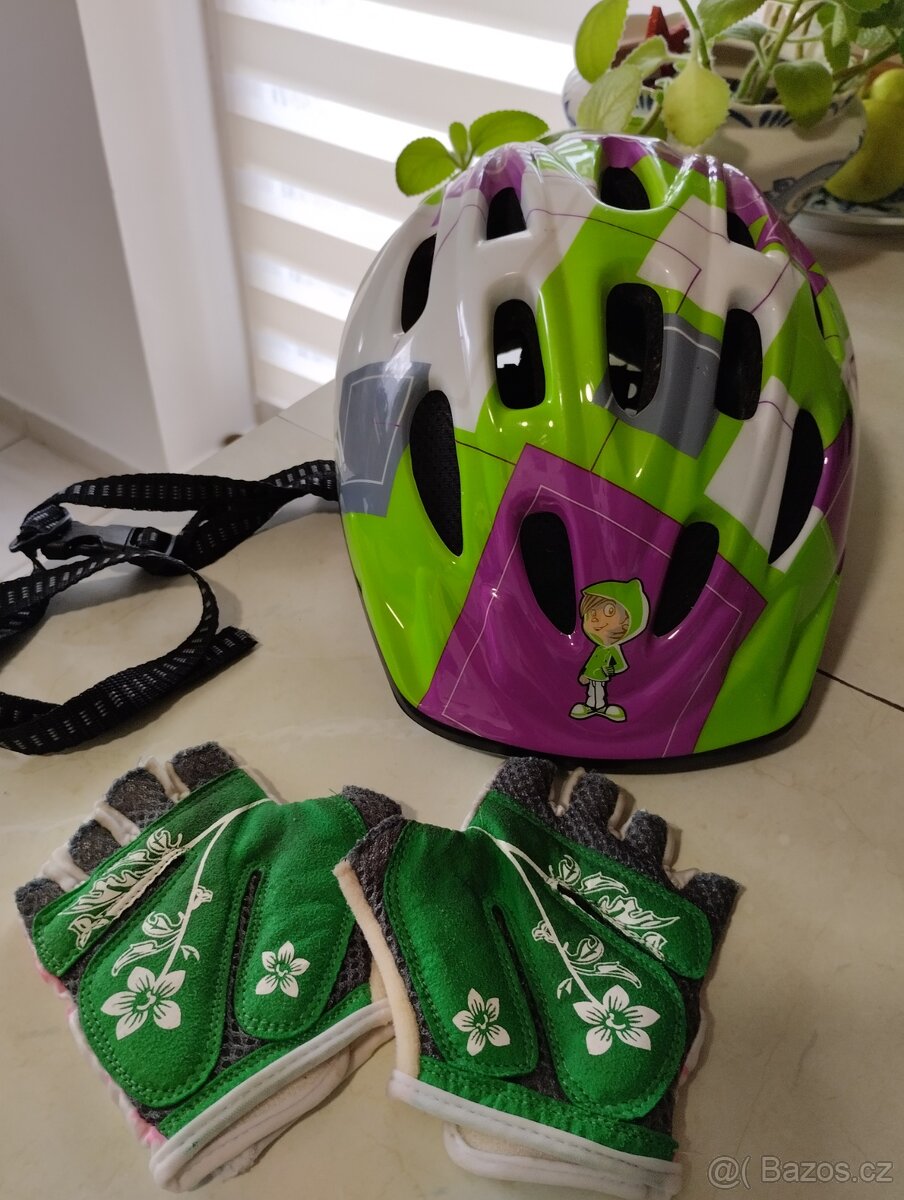 Přilba a rukavice - 2