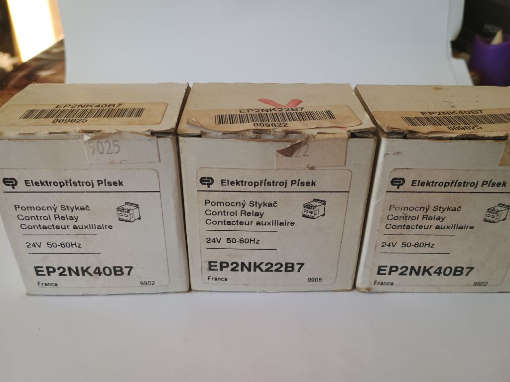 stykač s cívkami 24V - 2