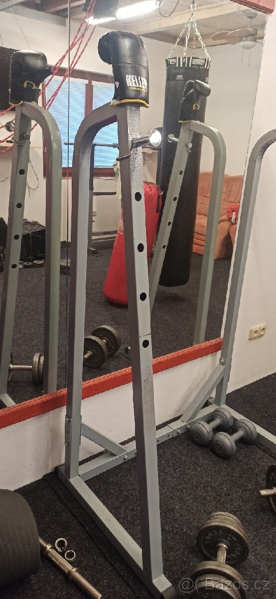 Stojan na dřepy - 2