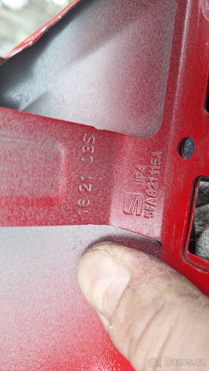 Levy predni blatnik seat leon 2020- - 2