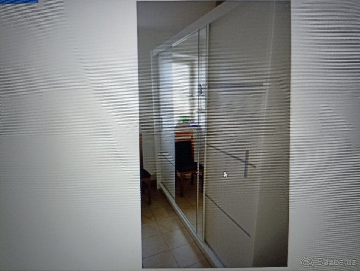 Šatní skříň - 2