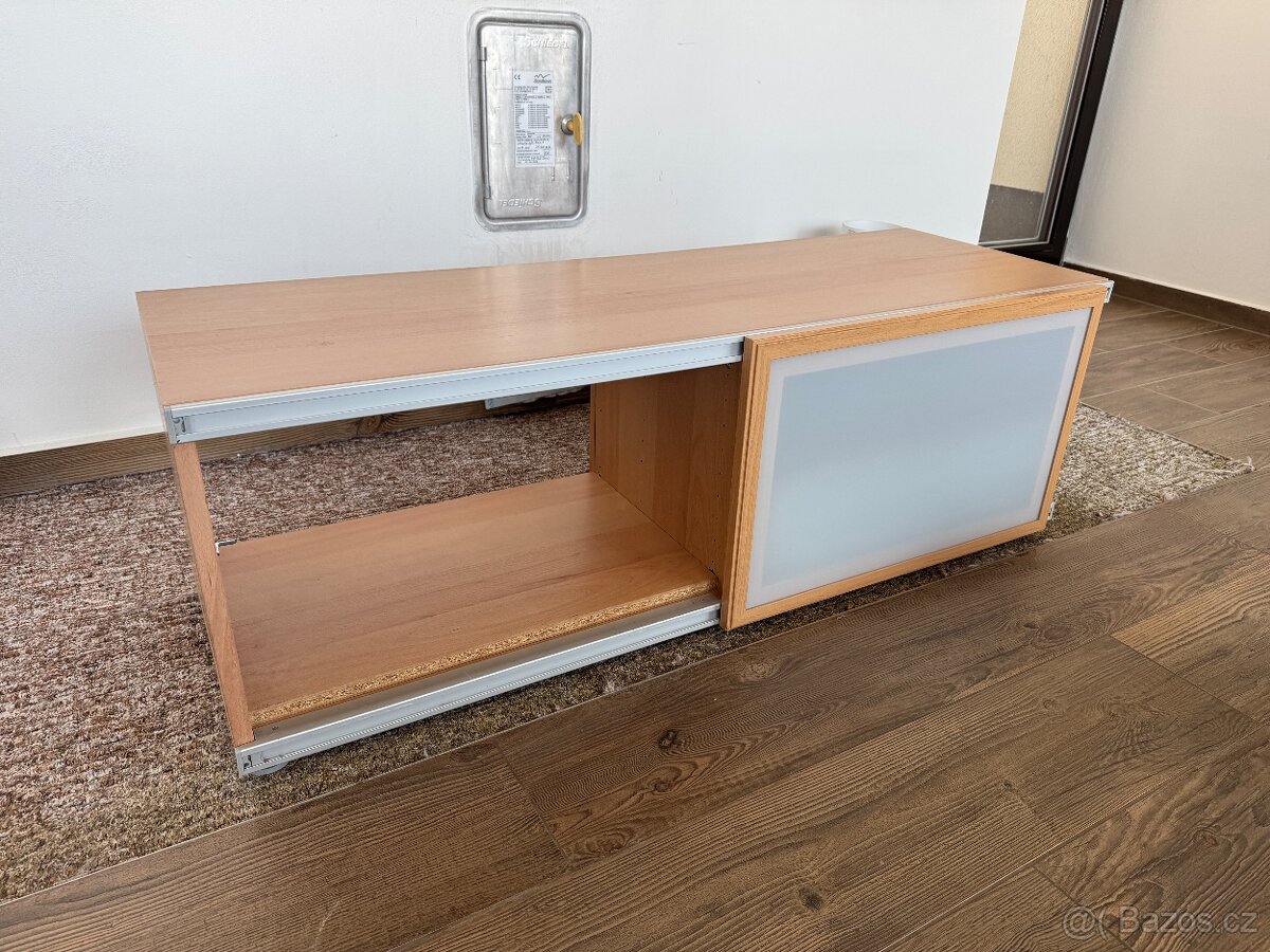 Skříňka pod TV - 2