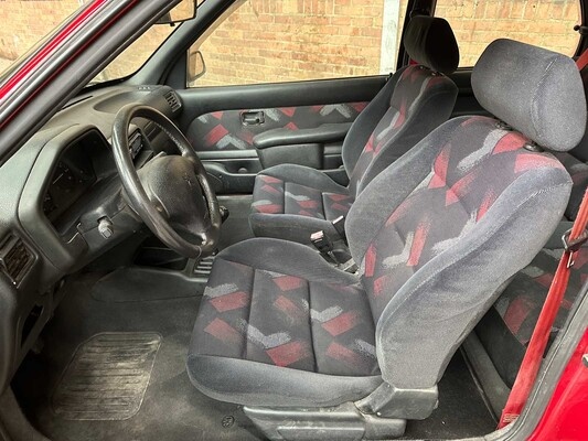 Interier peugeot 106 gti - 2