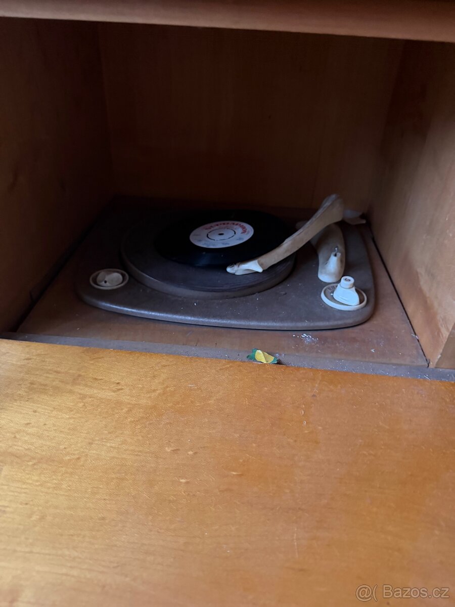 Rádio retro Tesla - 2