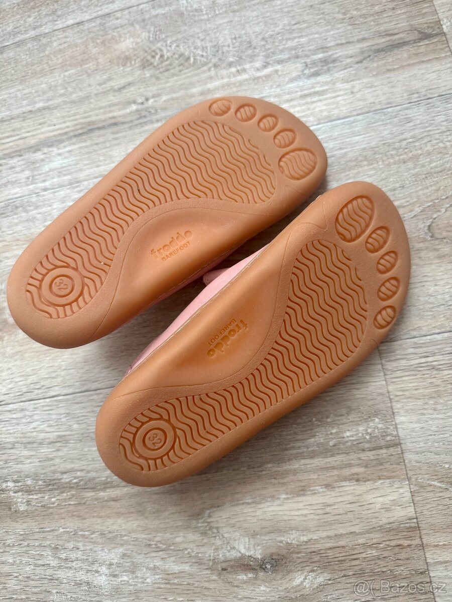 Barefoot Froddo - 2