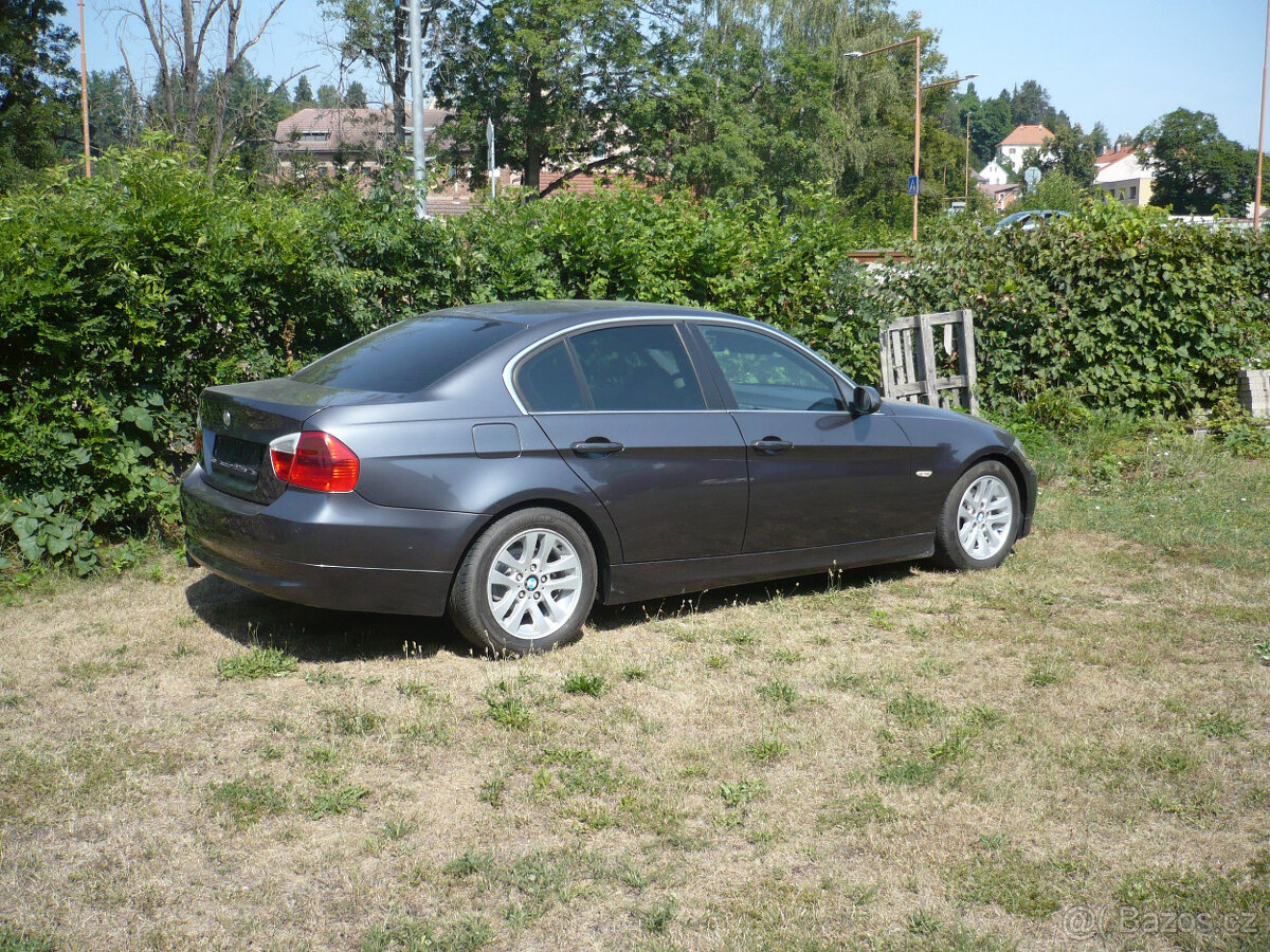 bmw e90 325i , manual - 2
