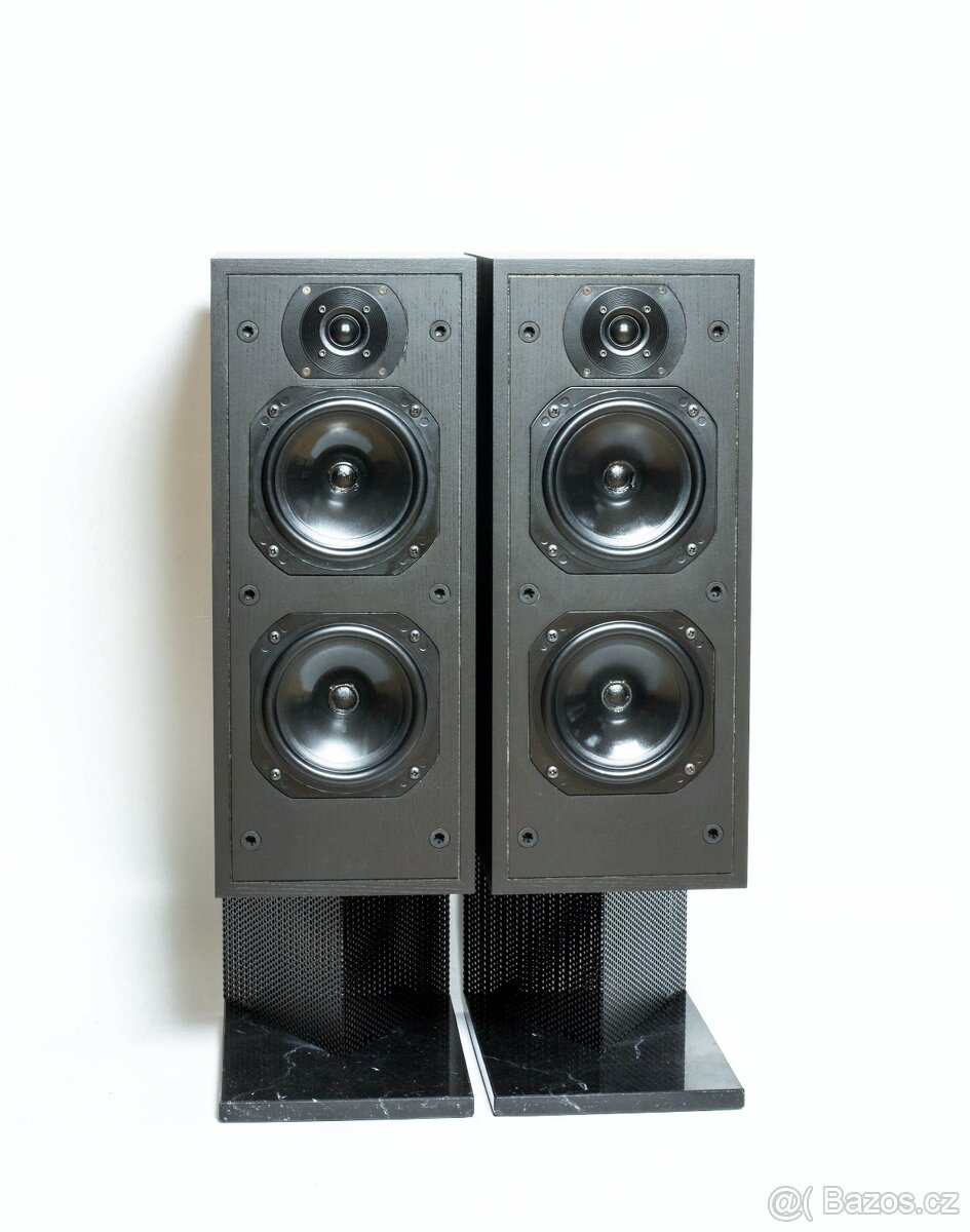 Bowers & Wilkins John Bowers Active 1 - 2