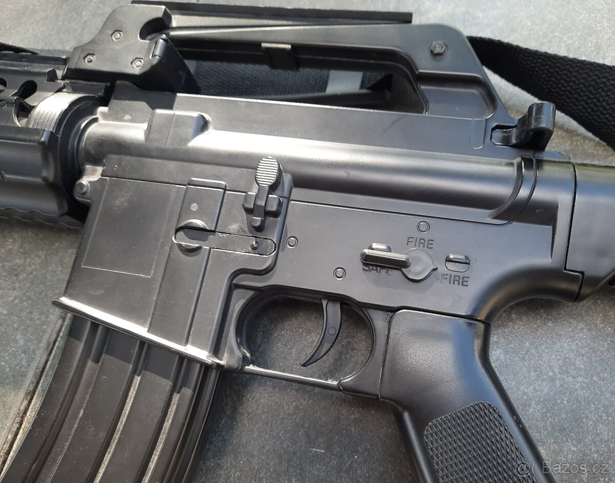 manuální airsoft puška - 2