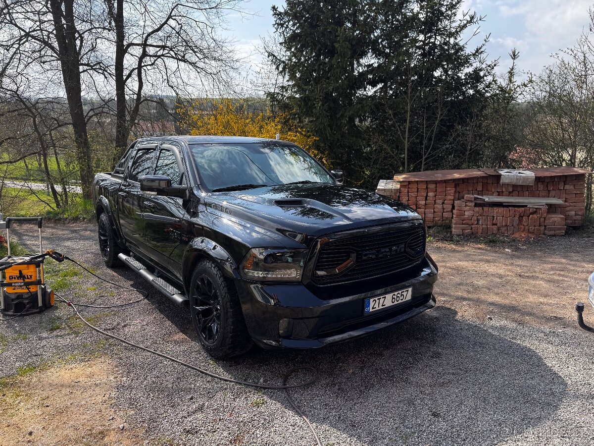 Dodge ram 1500 - 2
