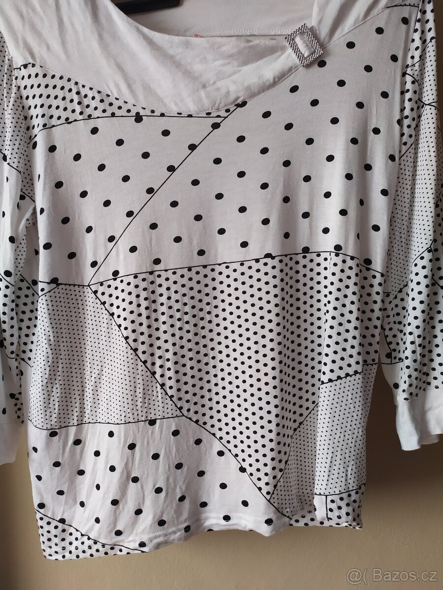 hezká halenka,vel.M/L - 2