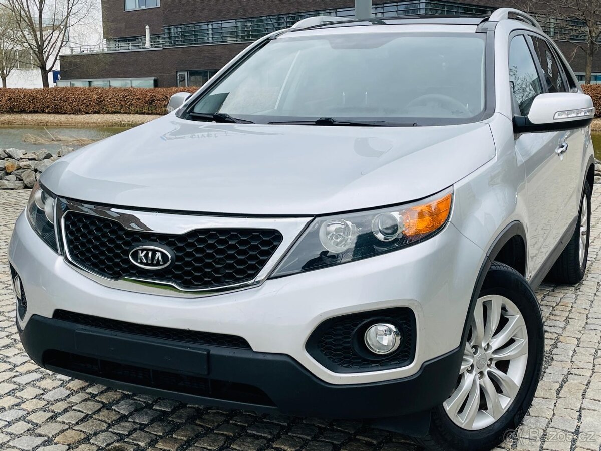 Kia Sorento 2.2D 4x4 MANUÁL VÝHŘEV 1.MAJITEL BEZ KOROZE - 2