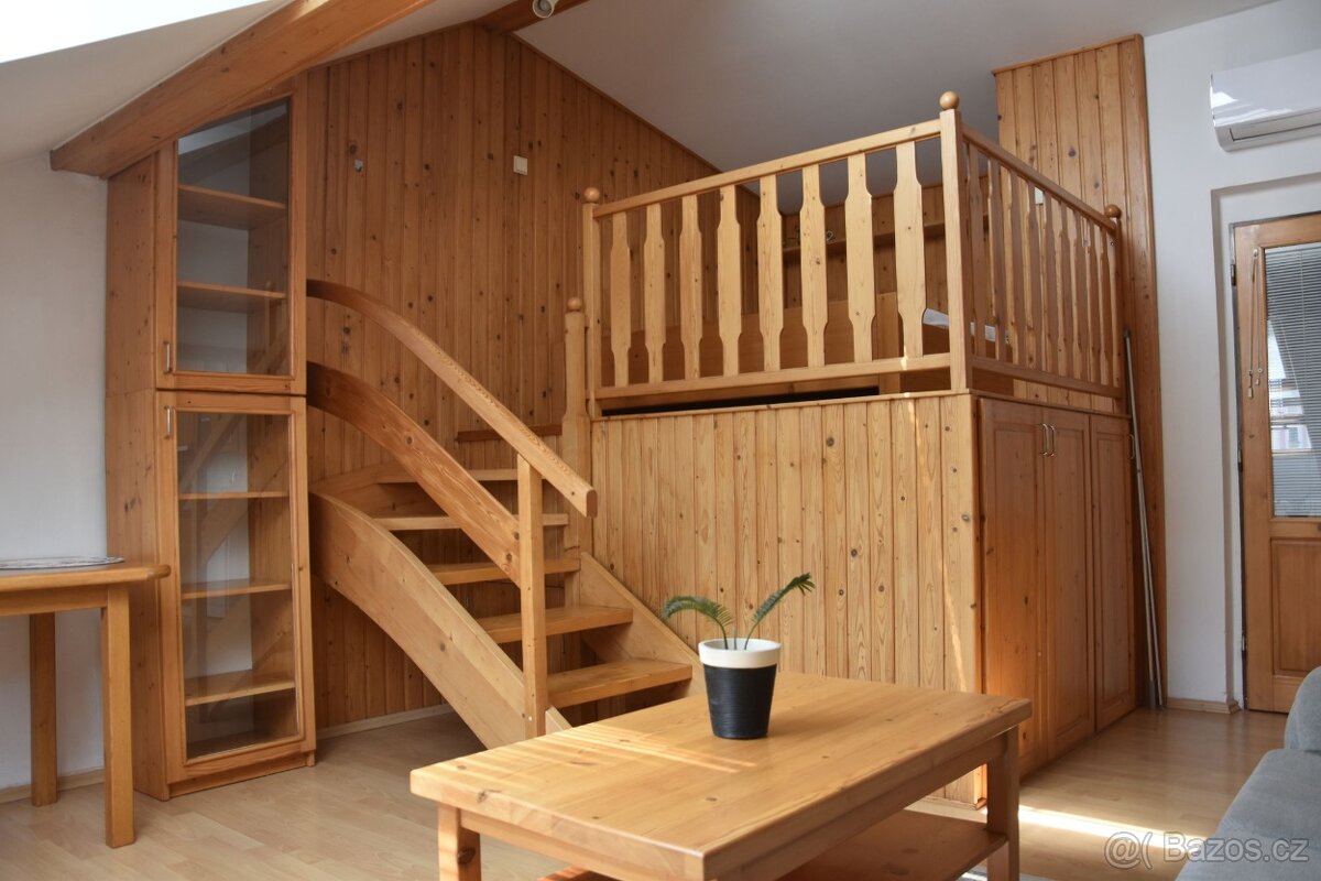 Podkrovní byt 1+1, Žďár nad Sázavou - 2