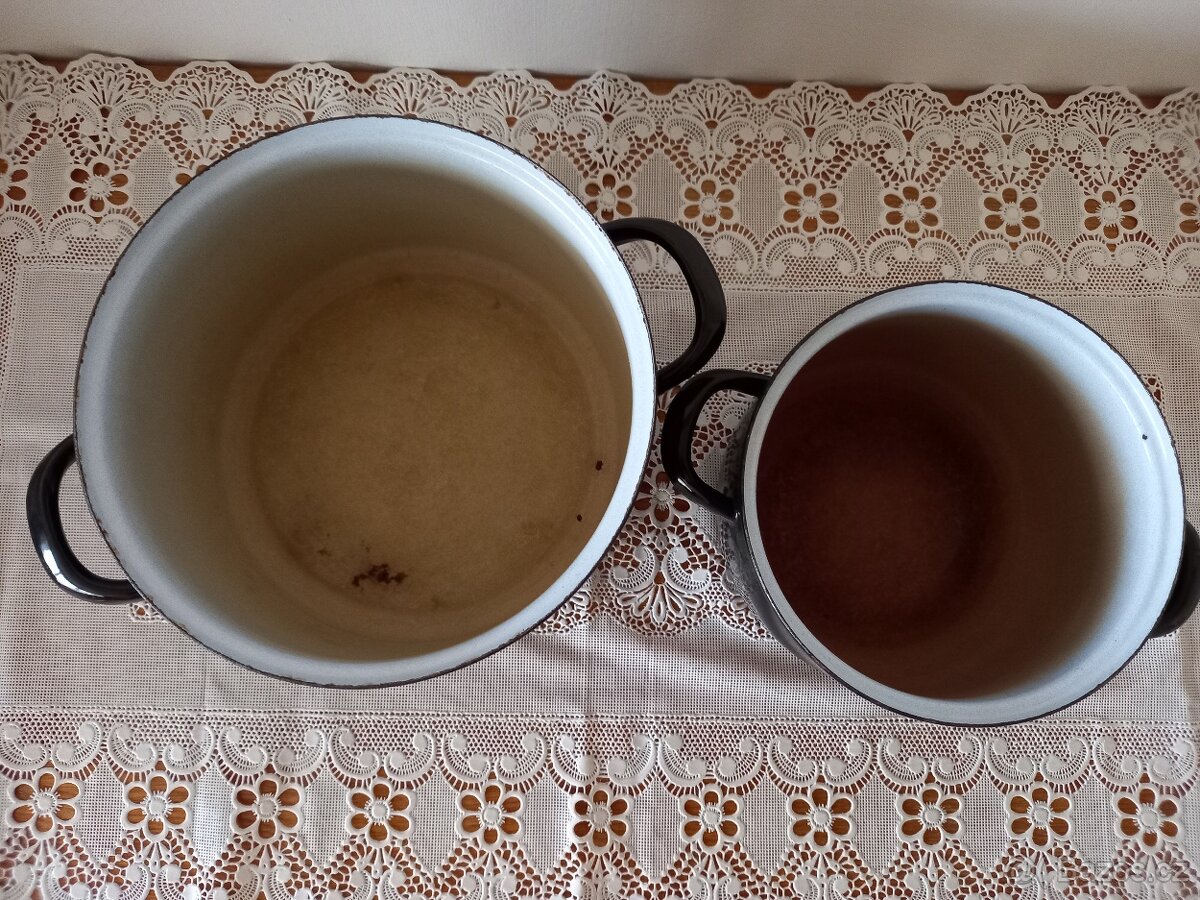 Smaltované hrnce - 2