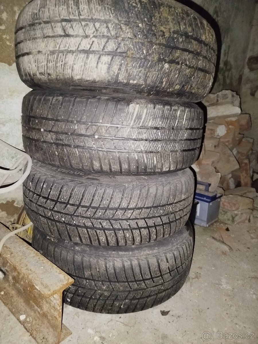 Prodám zimní kola 205/60/R16 - 2