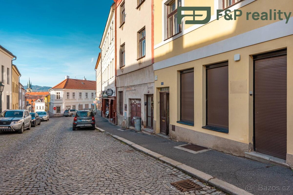 Prodej rodinného domu v centru Příbrami se 2 bytovými jedno - 2