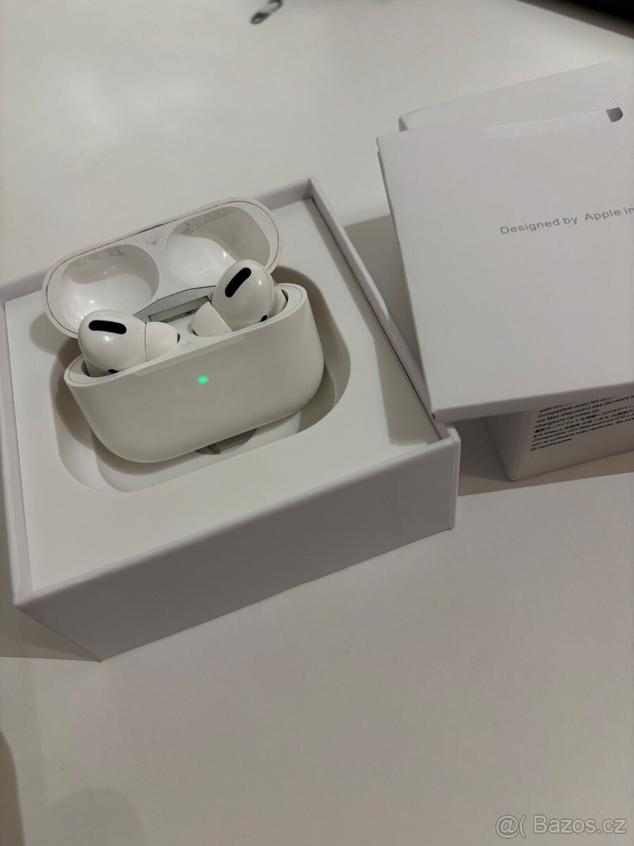 Apple AirPods Pro (1. generace) - 2