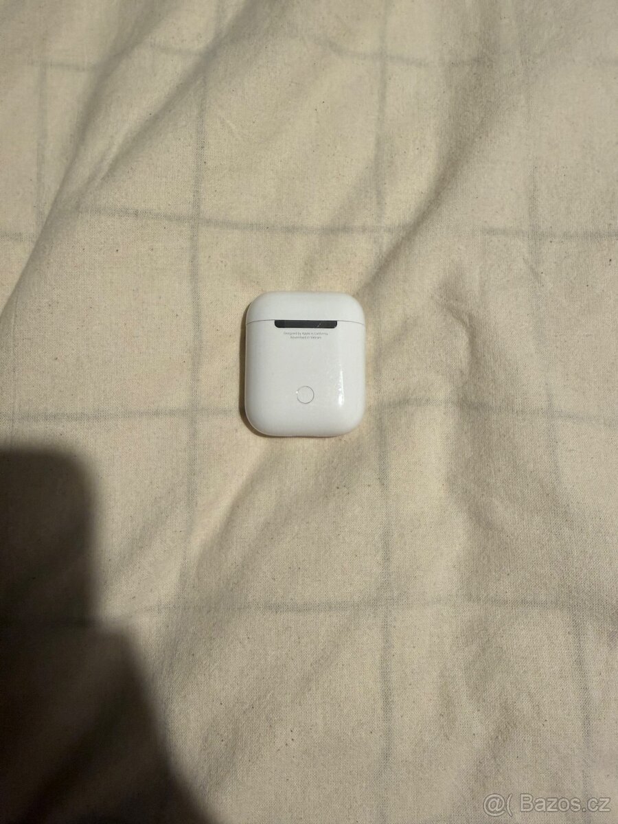 Apple AirPods case - 2