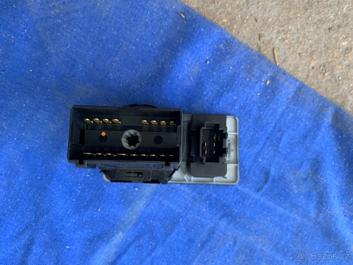 ŠKODA FABIA I - spínač světel - 2