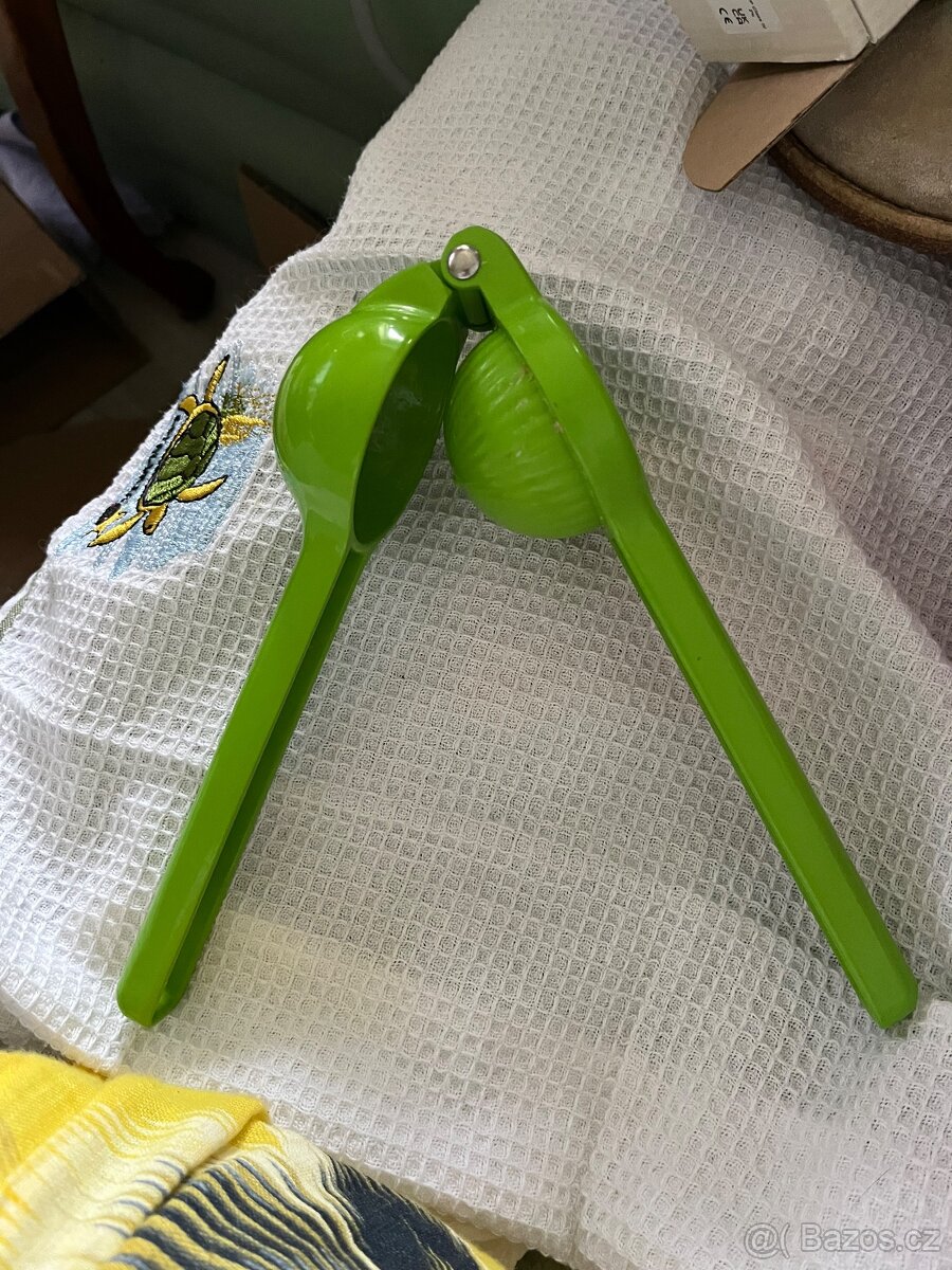 Vymačkávač citrusů - 2