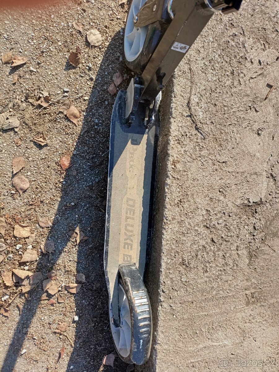 Koloběžka JD Bug Deluxe
Popis - 2