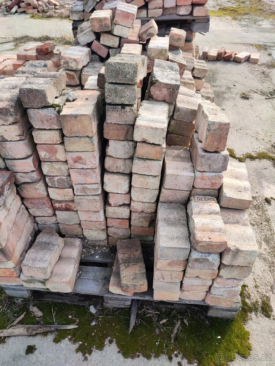 ŠAMOTOVÉ CIHLY - 2