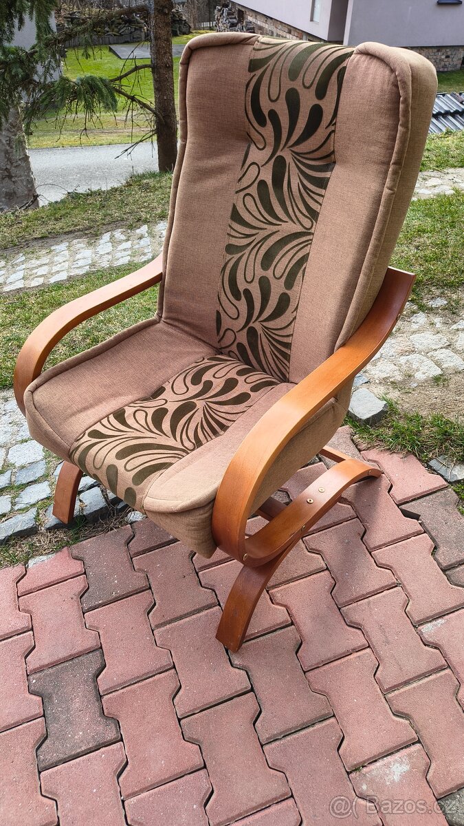 Zachovalé křeslo - 2