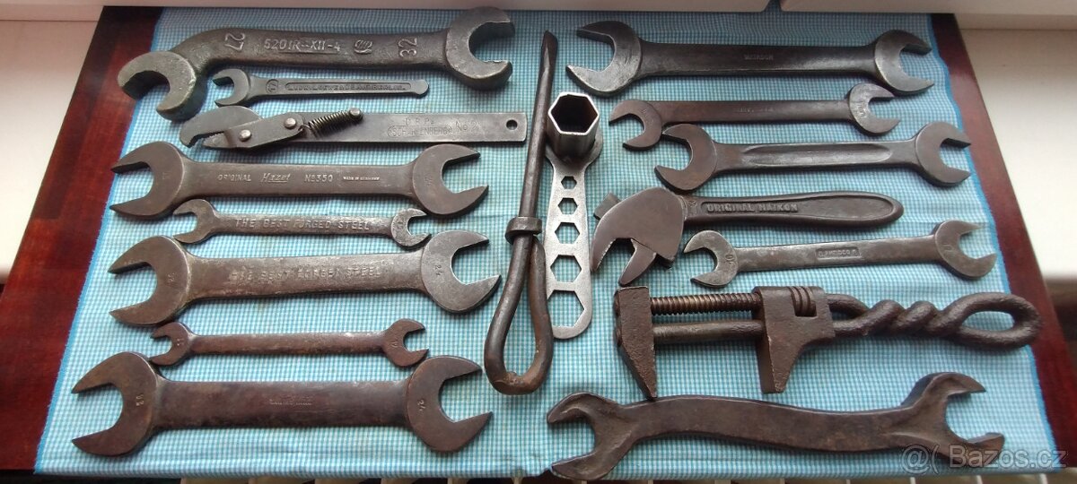 Německo ,starožitné,zachovalé - 2