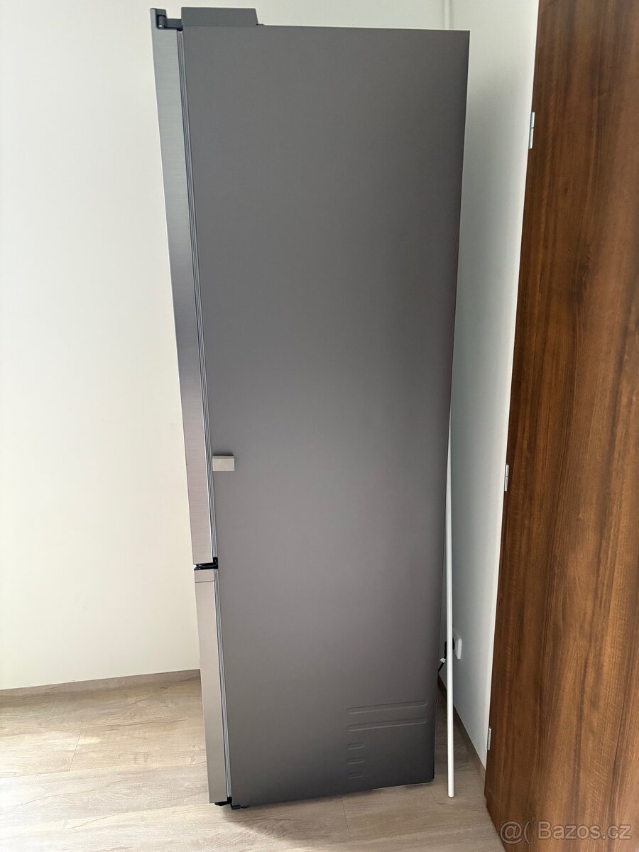 Chladnička s mrazničkou Samsung RB38C600CS9/EF - 2